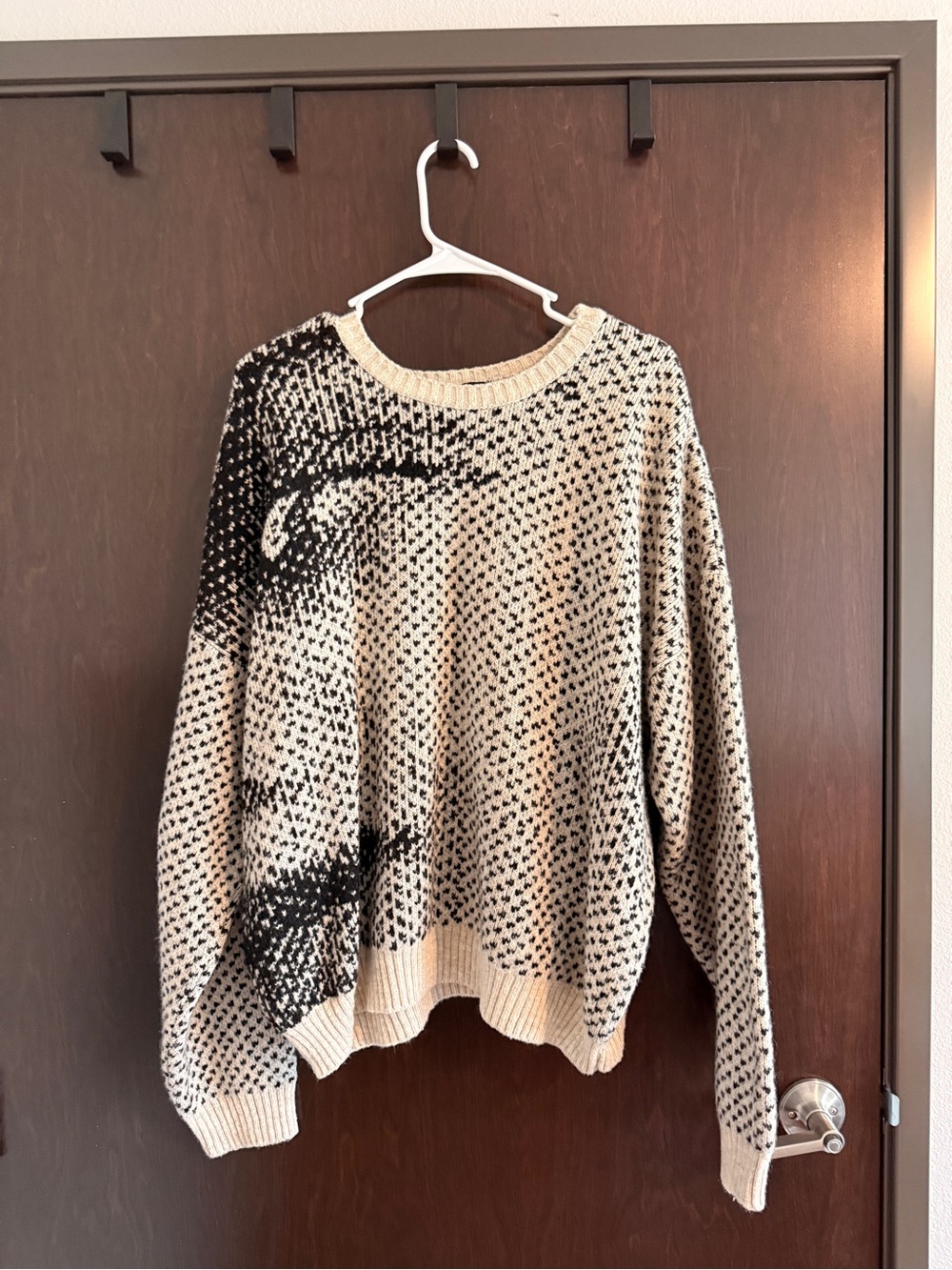 Boohoo Mens Beige and Black Patterned Crewneck Sweater